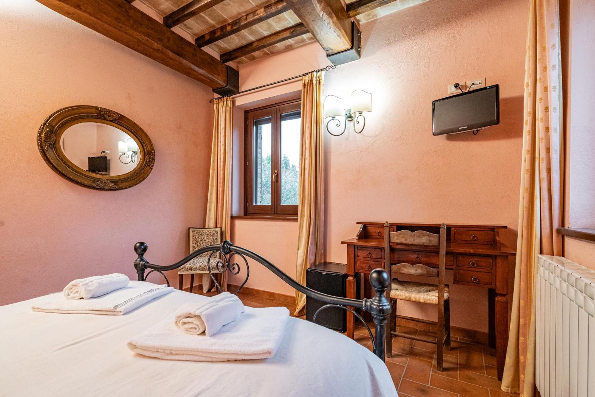 Вилла Il Borghetto Тоди Экстерьер фото